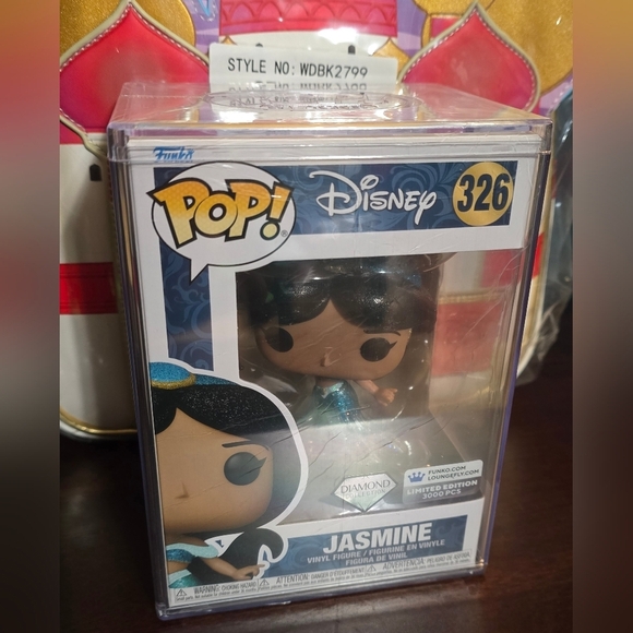 Loungefly Disney Aladdin LE Backpack and Jasmine Pop! display picture 3